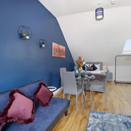 Fernbank Studios Sudbury Hill Harrow Self-Contained Studios With En-Suite Wembley Extérieur photo