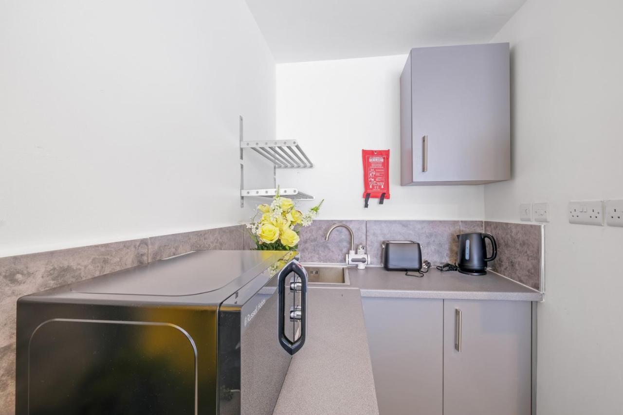 Fernbank Studios Sudbury Hill Harrow Self-Contained Studios With En-Suite Wembley Extérieur photo