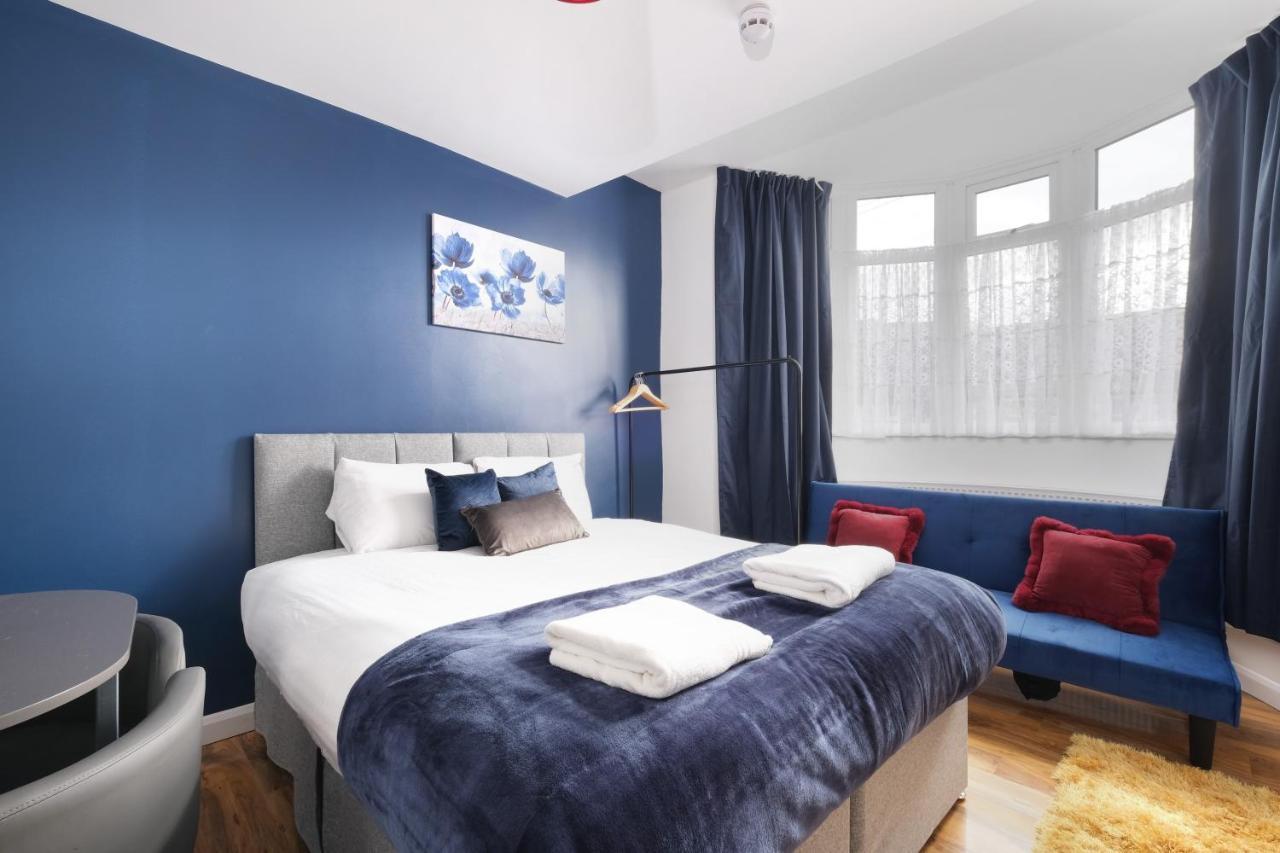 Fernbank Studios Sudbury Hill Harrow Self-Contained Studios With En-Suite Wembley Extérieur photo