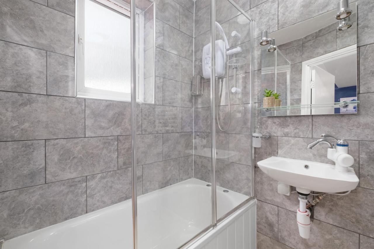 Fernbank Studios Sudbury Hill Harrow Self-Contained Studios With En-Suite Wembley Extérieur photo