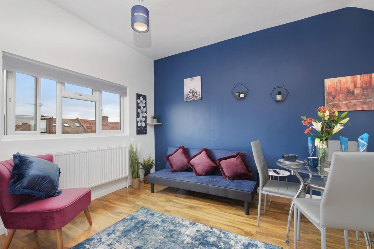 Fernbank Studios Sudbury Hill Harrow Self-Contained Studios With En-Suite Wembley Extérieur photo